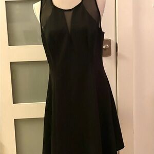 Guess elegant black sleeveless dress
